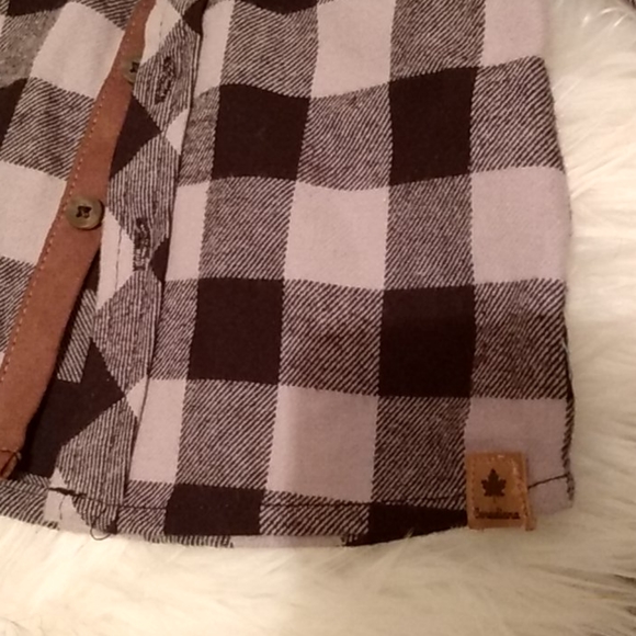 🍂2$25Canadiana black/Gray dressing top - Picture 6 of 6